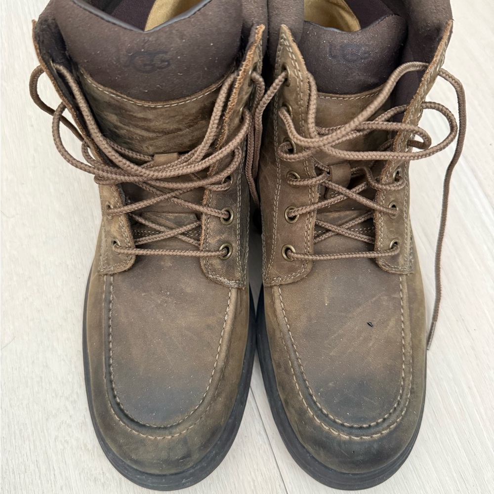 UGG Men's Dark Brown Lace-Up Boots